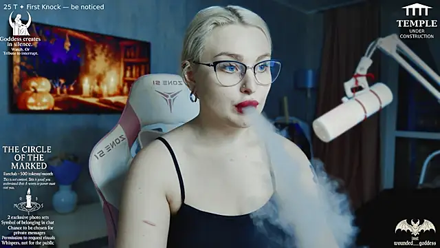 Wounded Goddess  online show from 3, 11, 2025