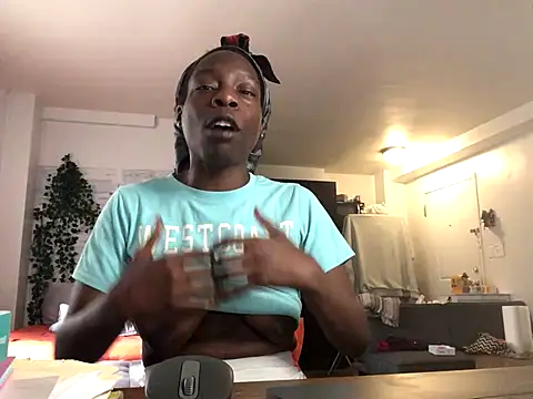 littyleesh1 online show from 24, 9, 2025