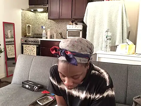 littyleesh1 online show from 4, 2, 2026