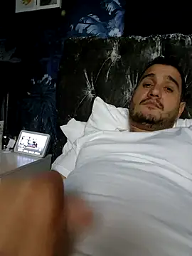 Snapshot of Darkhayrboy chatting on 14, 11, 2025 Darkhayrboy online show from 14, 11, 2025