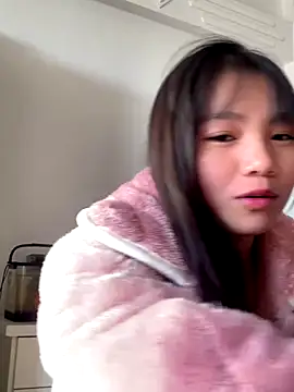 Emlyly-18 online show from 19, 11, 2025