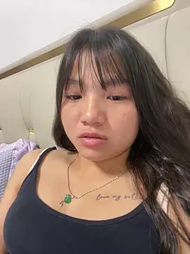 Emlyly-18 online show from 18, 9, 2025