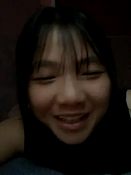 Emlyly-18 online show from 6, 10, 2025