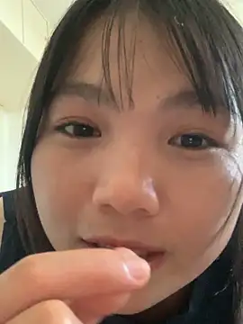 Emlyly-18 online show from 22, 9, 2025