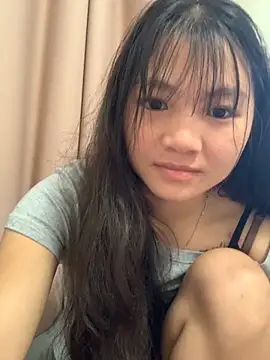 Emlyly-18 online show from 13, 10, 2025