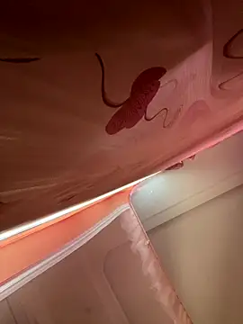 Emlyly-18 online show from 8, 10, 2025