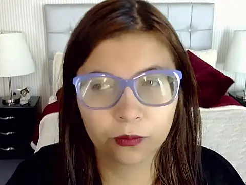Amber Rouge  online show from 23, 9, 2025