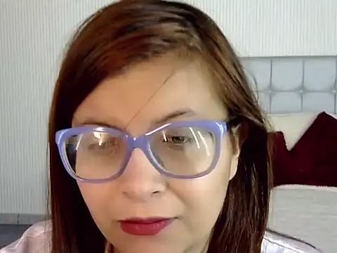 Amber Rouge  online show from 18, 9, 2025