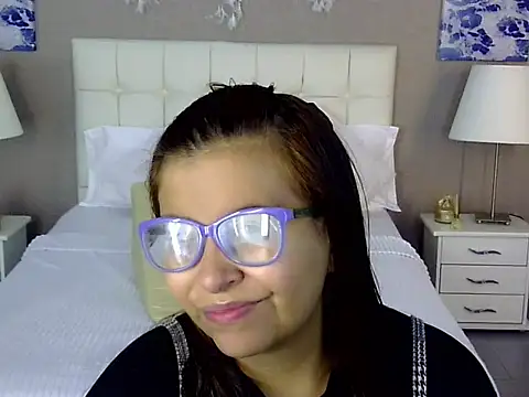 Amber Rouge  online show from 11, 9, 2025