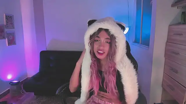 Nikkita Dragon online show from 28, 11, 2025