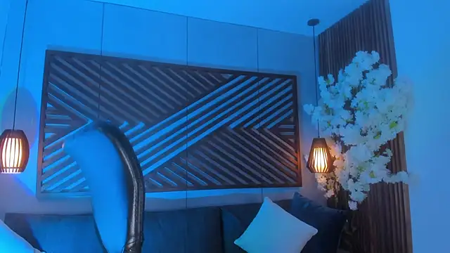 Snapshot of B_Wild chatting on 30, 10, 2025 B Wild online show from 30, 10, 2025