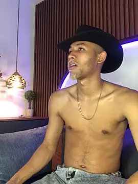 Snapshot of B_Wild chatting on 4, 11, 2025 B Wild online show from 4, 11, 2025