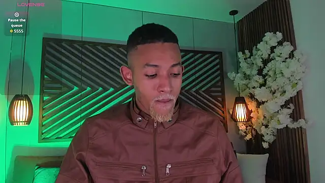 Snapshot of B_Wild chatting on 2, 11, 2025 B Wild online show from 2, 11, 2025