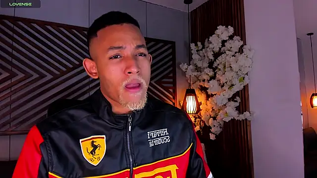 Snapshot of B_Wild chatting on 18, 11, 2025 B Wild online show from 18, 11, 2025