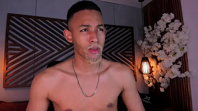 Snapshot of B_Wild chatting on 15, 11, 2025 B Wild online show from 15, 11, 2025