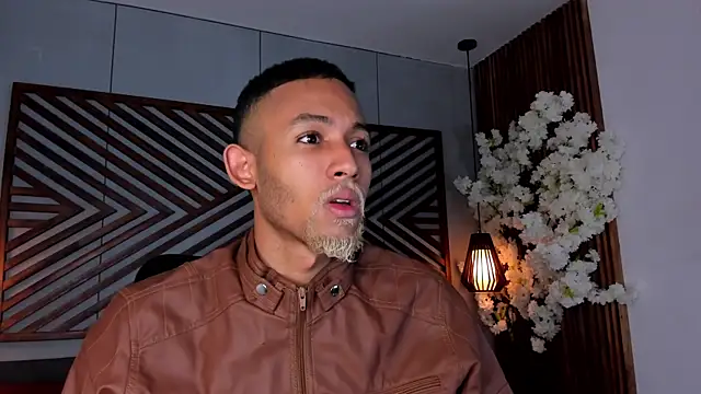 Snapshot of B_Wild chatting on 20, 11, 2025 B Wild online show from 20, 11, 2025