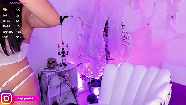 Emylopezz online show from 23, 10, 2025