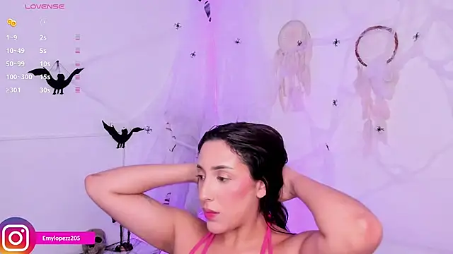 Emylopezz online show from 25, 10, 2025