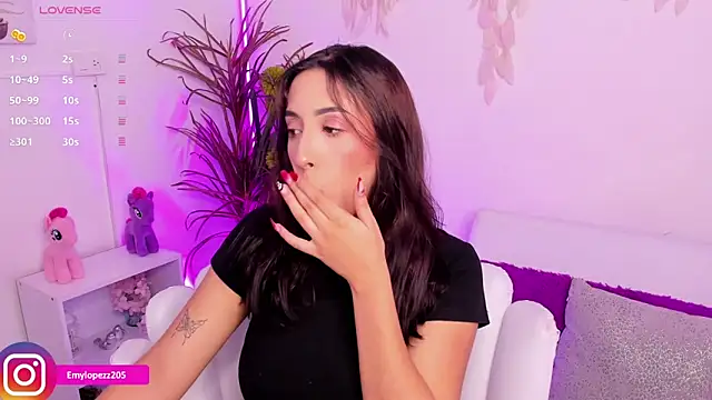 Emylopezz online show from 5, 11, 2025