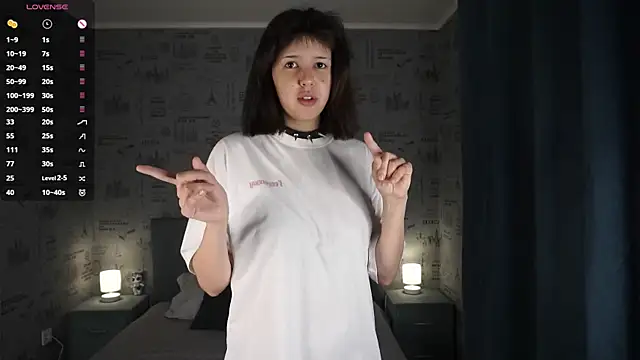 CrimsonLily online show from 15, 9, 2025