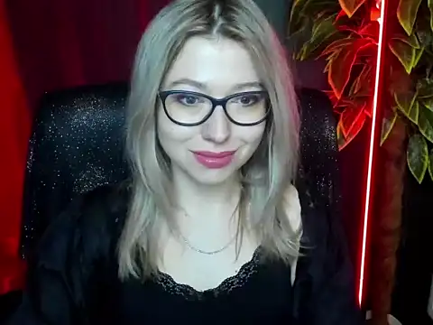 Snapshot of loveHeidi chatting on 9, 3, 2026 loveHeidi online show from 9, 3, 2026