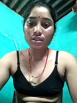 Snapshot of Hot_cupal chatting on 4, 10, 2025 Hot cupal online show from 4, 10, 2025