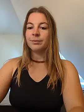 Snapshot of story_of_sarah chatting on 11, 6, 2026 story of sarah online show from 11, 6, 2026