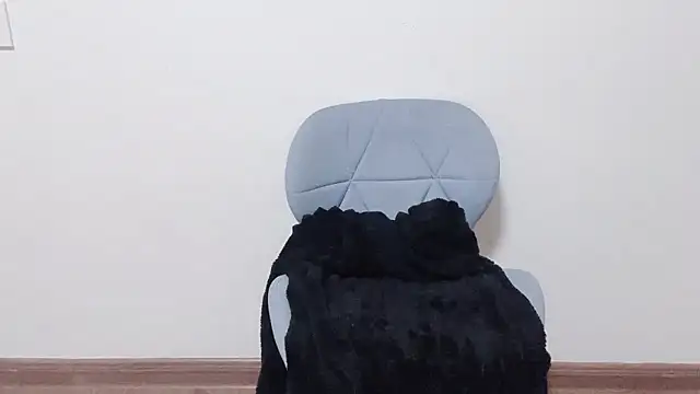 Snapshot of Queen_ww chatting on 21, 11, 2025 Queen ww online show from 21, 11, 2025