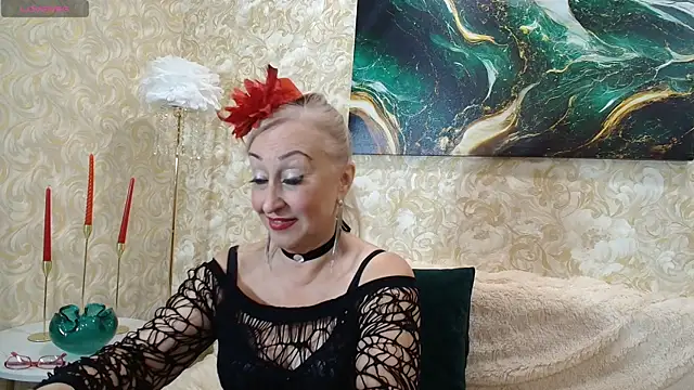  Sara  Smith  online show from 21, 10, 2025