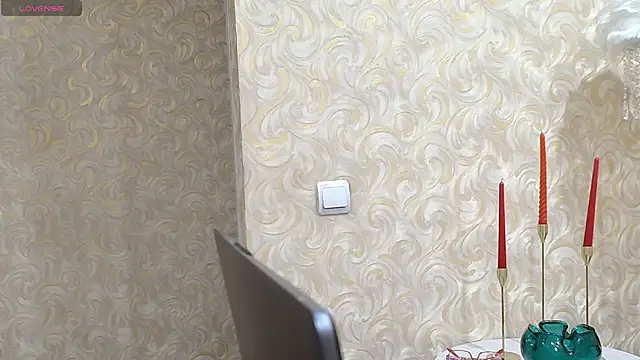  Sara  Smith  online show from 7, 11, 2025