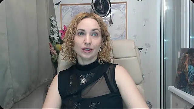 Snapshot of KatrinAlluring chatting on 12, 11, 2025 KatrinAlluring online show from 12, 11, 2025