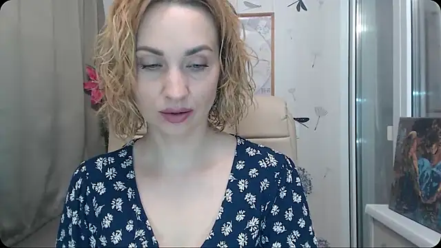 Snapshot of KatrinAlluring chatting on 31, 10, 2025 KatrinAlluring online show from 31, 10, 2025