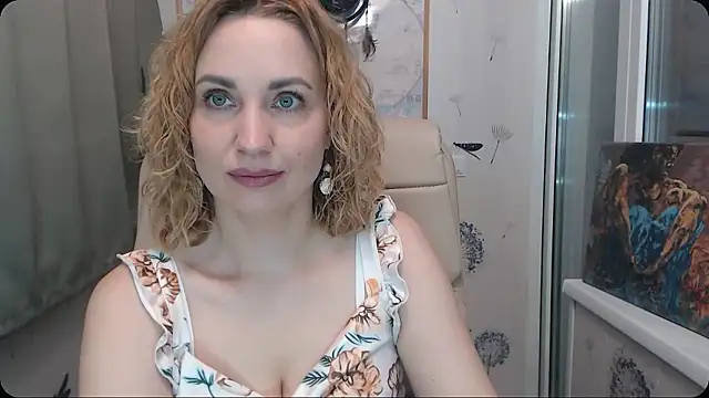 KatrinAlluring online show from 12, 1, 2026