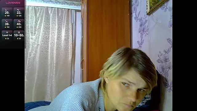 SaraSnow  online show from 16, 10, 2025