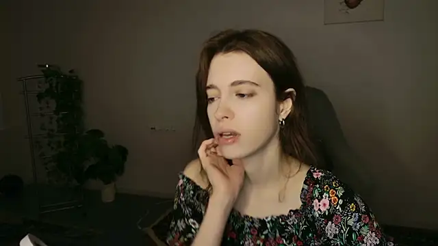 Yoka paradoXXX online show from 18, 11, 2025