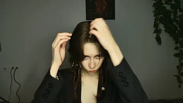 Yoka paradoXXX online show from 10, 10, 2025