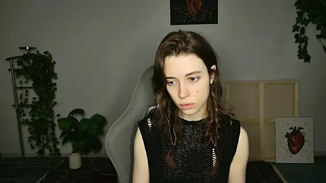 Yoka paradoXXX online show from 5, 11, 2025