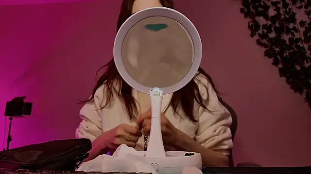 Yoka paradoXXX online show from 1, 10, 2025