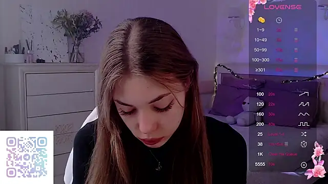 Snapshot of Leila_Vanilla chatting on 30, 11, 2025 Leila Vanilla online show from 30, 11, 2025