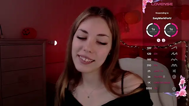 Snapshot of Leila_Vanilla chatting on 5, 11, 2025 Leila Vanilla online show from 5, 11, 2025