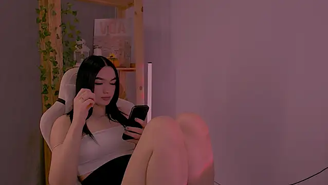 Snapshot of MonicaTess chatting on 17, 10, 2025 MonicaTess online show from 17, 10, 2025