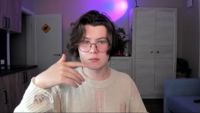 Derek Shameless online show from 7, 7, 2026