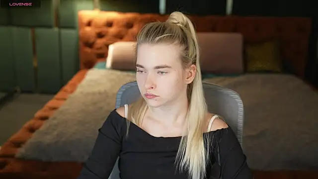 Ava kiss054 online show from 12, 6, 2026