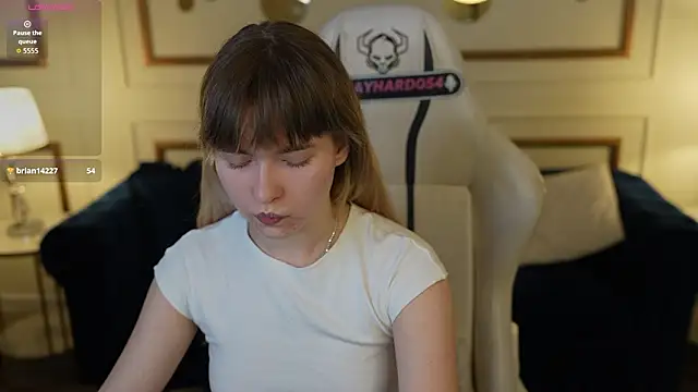 Ava kiss054 online show from 7, 2, 2026