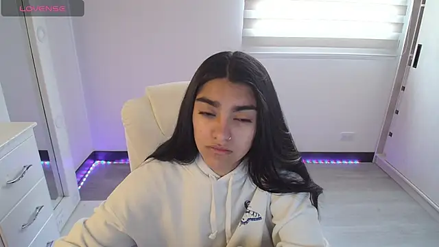 amarasilk  online show from 11, 4, 2026