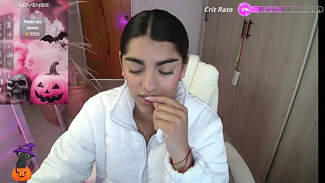 Snapshot of amarasilk_ chatting on 6, 11, 2025 amarasilk online show from 6, 11, 2025