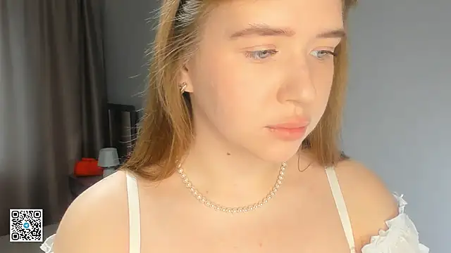 AlinaSollman online show from 15, 9, 2025