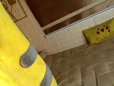 yourdevilsweettsx online show from 14, 12, 2025