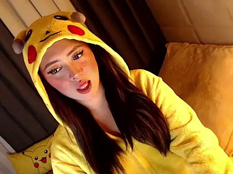 yourdevilsweettsx online show from 25, 3, 2026