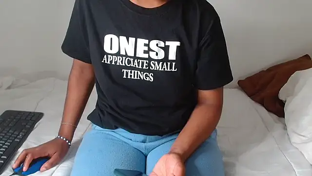 AshleyT255 online show from 5, 11, 2025